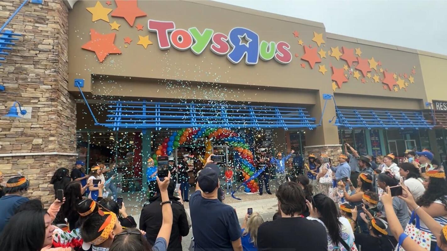 Toys R Us plans 120 new U.S. stores